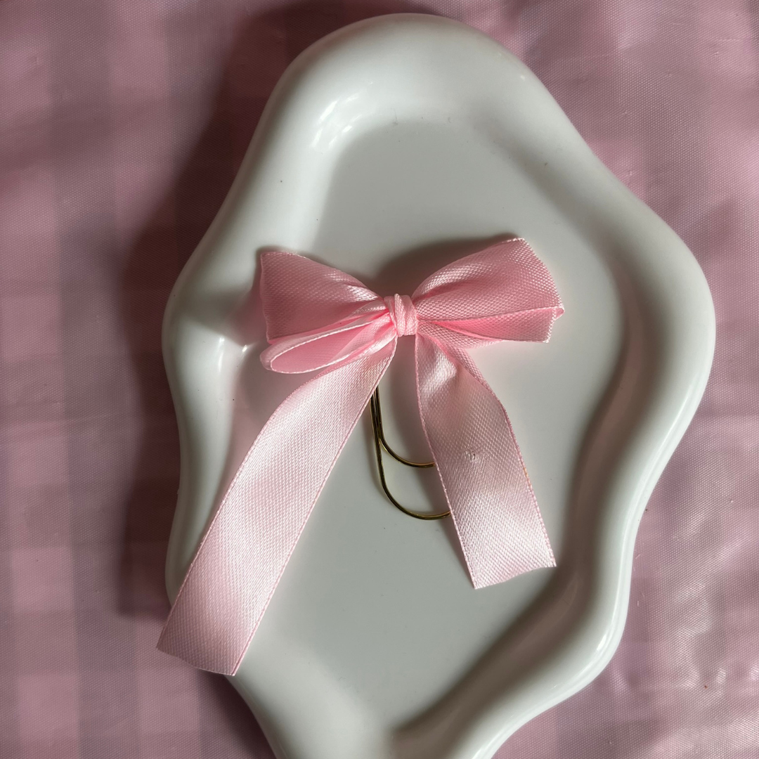 Decorative Paper Clip Bow